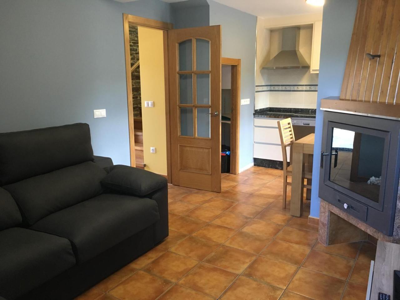 Apartamentos Carola San Tirso de Abres Extérieur photo