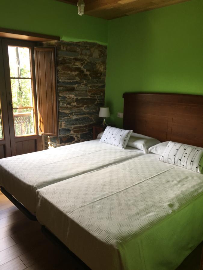 Apartamentos Carola San Tirso de Abres Extérieur photo