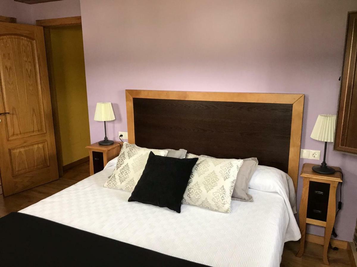Apartamentos Carola San Tirso de Abres Extérieur photo